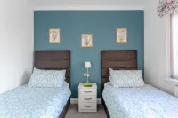 Room in Guest Room - Apple House Wembley Twin Room