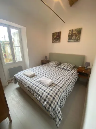 Maison Colombier , Townhouse Отели в г. Оне