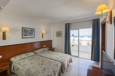 HSM Reina del Mar Hotels near Playa