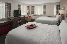 Hampton Inn & Suites Milwaukee-Downtown