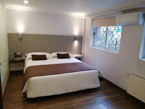 Hotel Elisa Cole Hotels near Paseo Quilin