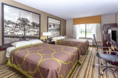 Delavan Inn and Suites Hotels in Delavan