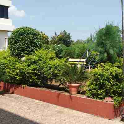 Hotel New Manas Hotel Exterior