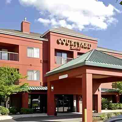 Courtyard Manchester-Boston Regional Airport Hotel Exterior