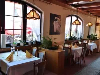 Hotel Restaurant Zum Schwan Hotels in Weiskirchen