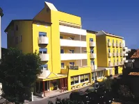 Hotel Nederland Hôtels à proximité de : Scogliera Viva