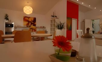 Urraum Hotel Former Dreamhouse - Rent a Room - Housity