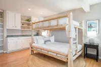 Blue Spruce by Avantstay Cozy Home w/ Dual Decks