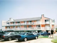 Ocean Surf Inn & Suites Hotels near Red Car Museum
