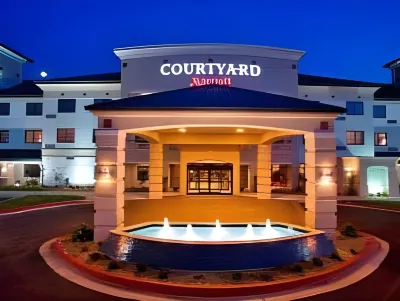 Courtyard Oklahoma City North/Quail Springs Hotels near Oklahoma Christian University