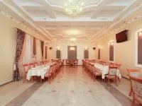 De Luxe Hotel Hotels in Ishim
