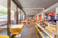 B&B Hotel Genova City Center - sarapan