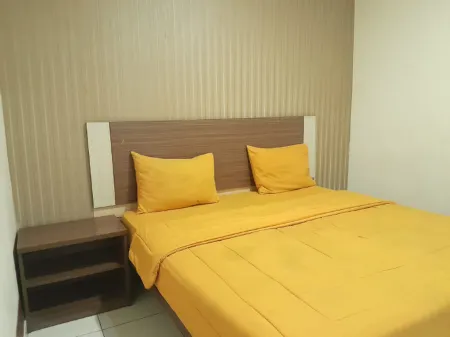 Smart Inn Aeropolis Airport Soekarno Hatta Отели в г. Neglasari