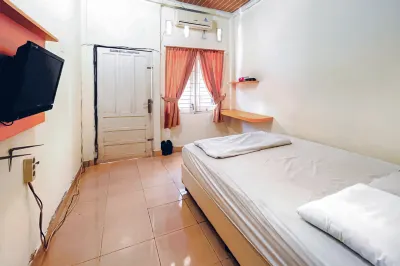 Amira House Kisaran RedPartner Hotels near Zahra pancing