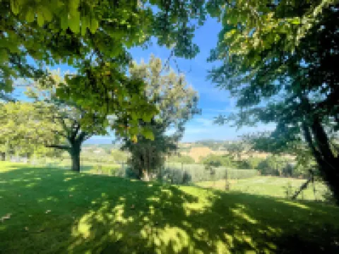 Spoleto Tranquilita Sleeps 20 with Wifi Pool Yoga Studio Gardens and Views