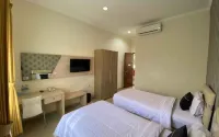 Hotel Central City 2 Belitung Отели в г. Parit