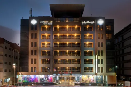 โรงแรมโดนาเตลโล