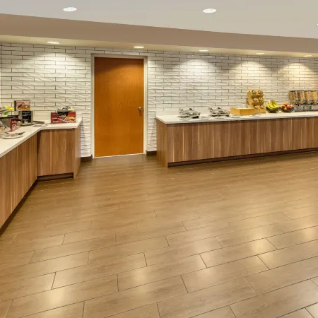 Fairfield Inn & Suites Toronto Brampton Отели в г. Брамптон