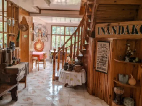 Inandako's Bed and Breakfast โรงแรมในซากาดา