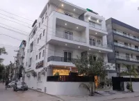 Akshay Home Stay Hotels near JMD Megapolis