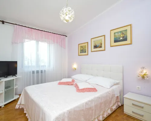 Danica Hotels in Peroj
