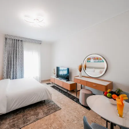 Al Bustan Centre & Residence Отели рядом с достопримечательностью «Аль-Кусейс»