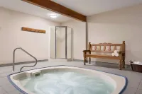 Travelodge by Wyndham McBride - spa