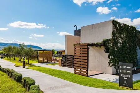 Casa Raíces Hotel Luxury & Viñedo