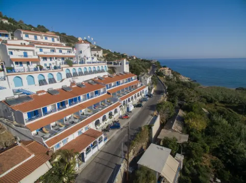 Kerame Studios & Apartments