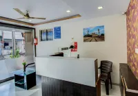 Hotel Royal Regency - ที่มีที่จอดรถ