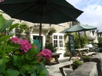 Neeld Arms Hotels in Castle Combe