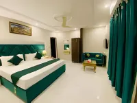Family Inns Hotel - خدمة نقل من وإلى المطار