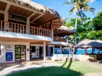 Pura Vida Beach & Dive Resort