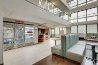 Drury Inn & Suites Cape Girardeau - parking