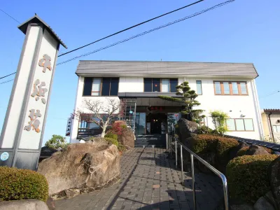 Hirahama Villa JR肥前大浦站附近的飯店