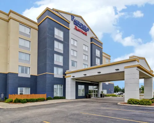 Fairfield Inn & Suites Guelph Hotels in Guelph