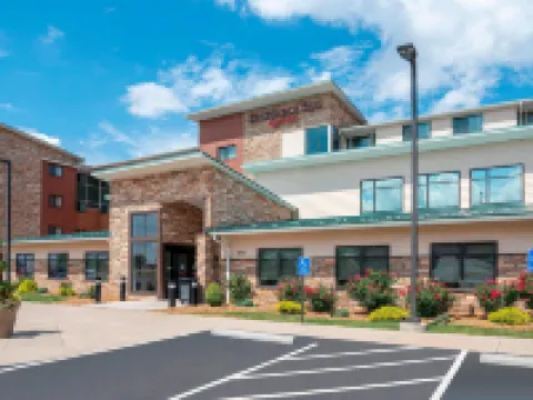 阿克倫南/格林居家旅館 格林酒店