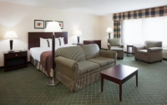 โรงแรม ฮอลิเดย์ อินน์ แอนด์ คอนเฟอเรนซ์ เซ็นเตอร์ มาร์ชฟีลด์ บาย IHG