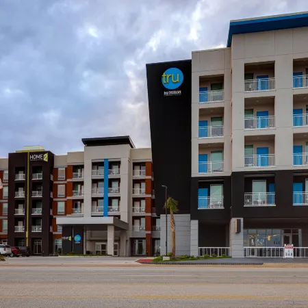 Tru by Hilton Galveston