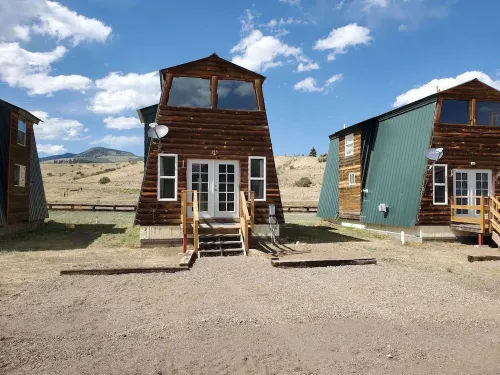 Indian Paintbrush Cabin 2 - 2 bedrooms in Creede, Colorado