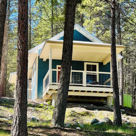 The Flathead at Elk Ridge Village cabin 201B with views of Flathead Lake