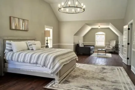 5Br, 3Ba, 10 beds, SuperHost, 5 min to Eisenhower