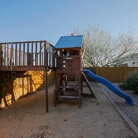 Custom home with heated spa and pool, 1 acre, No HOA, bring Rvs