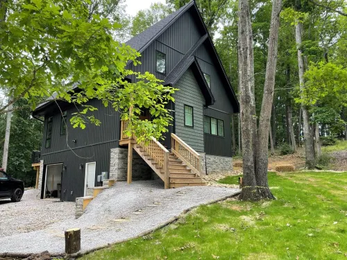 Gorgeous new 3 bdr house right by entrance to Dale Hollow Lake State Resort Park Hotels in Cumberland County