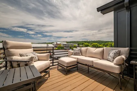 5 Star Flat in Downtown Trussville