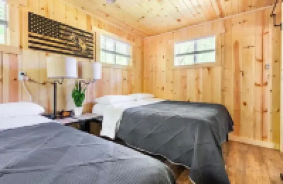 4PelicansOhio: Relaxing Cabin Near Leesville Lake ~Pets Welcome~ 2 Queens & 1F Hotels in Carroll County