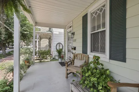 Circa 1900 Home in the Heart of Historic Downtown Chestertown Отели рядом с достопримечательностью «Create»