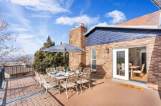 The Sandy Sunset Retreat- with outdoor sauna and hot tub