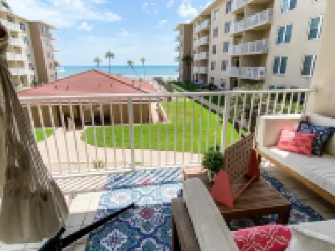 Direct Ocean Front Condo with Pool