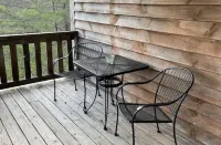 Rustic 1 BR, Pet Friendly Cabin Near Red River Gorge